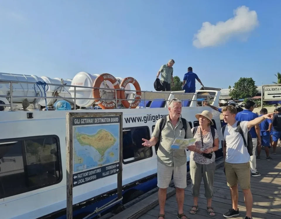 Family Traveller at serangan port