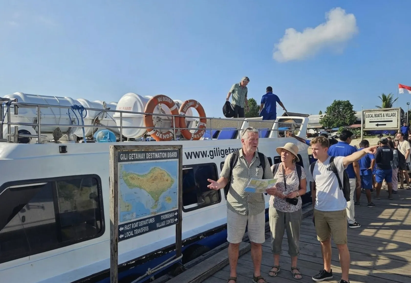 Family Traveller at serangan port