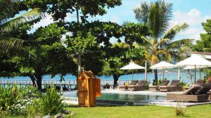 Gili Gede pristine beach with turquoise waters