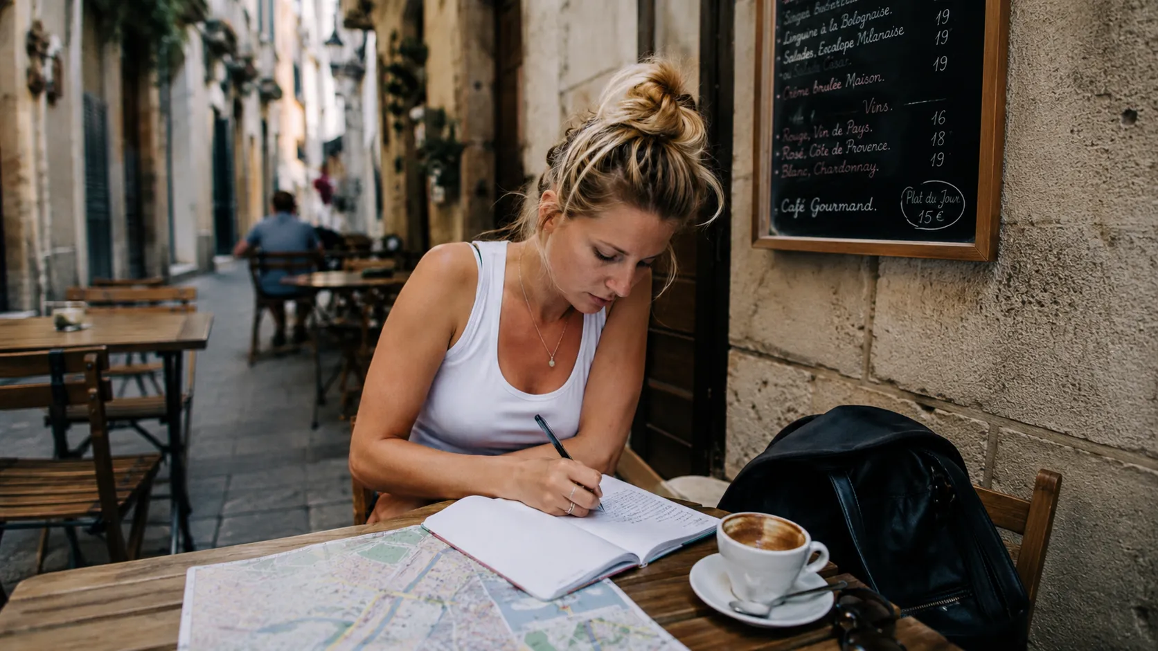 woman traveller doing itinerary